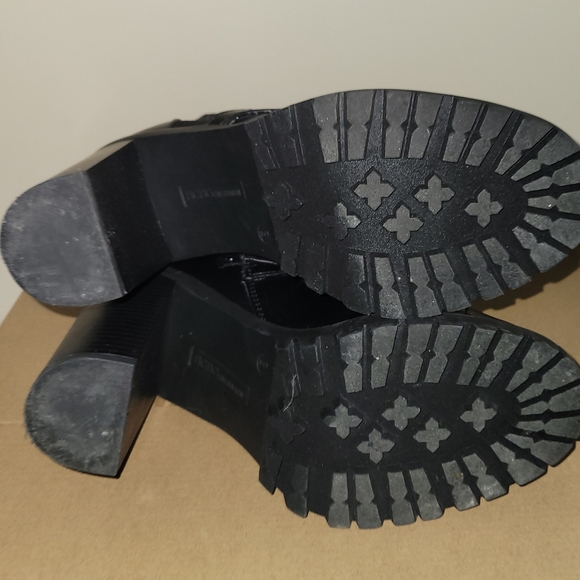 BCBG lace-up block heel booties - Picture 3 of 4